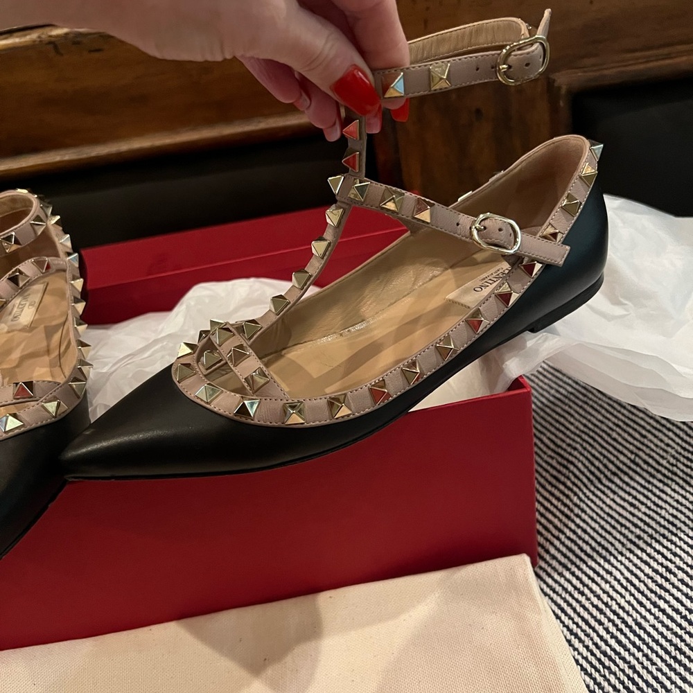 Valentino ballerina flats black w/ tan LIKE NEW - Picture 11 of 14